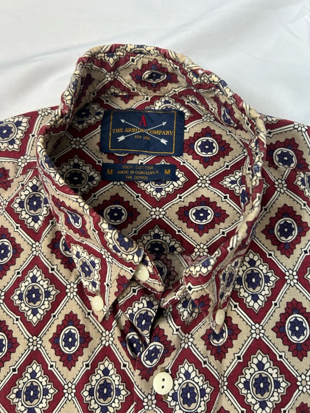 The Arrow Company Vintage Short Sleeve Button Up Diamond Geometric Pattern 90s M